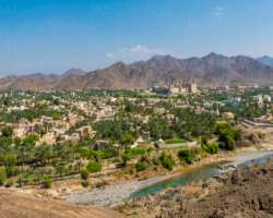 There is also an oasis in the fort complex and an ancient wall that is about 13 kilometers long. Some part of it could be seen even today. Though the 